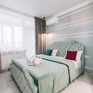 https://royal-tower-vip-smart-apartments-1.hotels-of-kiev.com